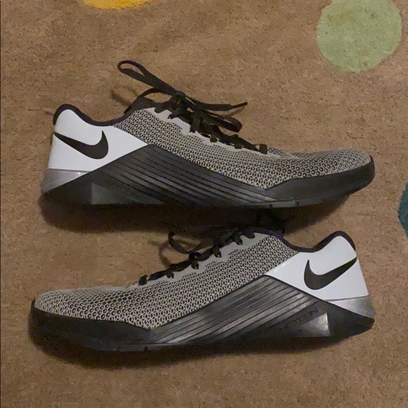 nike metcon 5 night time shine